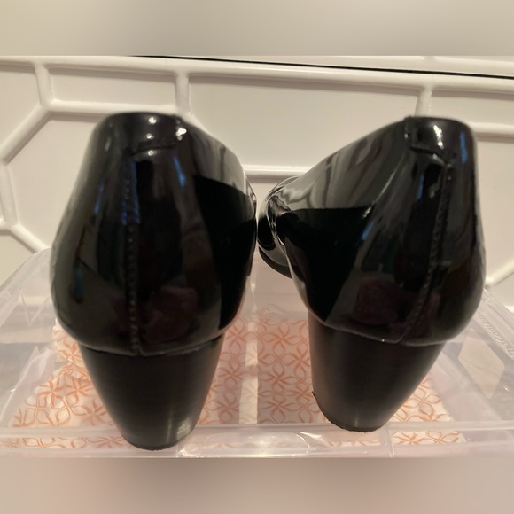 COMFORTIVA Amora Patent Leather Heels - Picture 2 of 6
